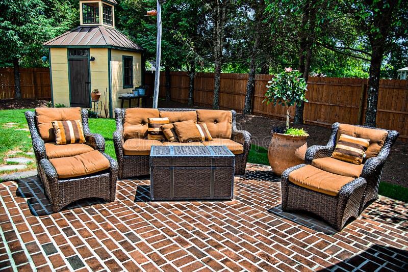 Ceglany patio i meble obrazy royalty free Ceglany patio i meble obrazy royalty free