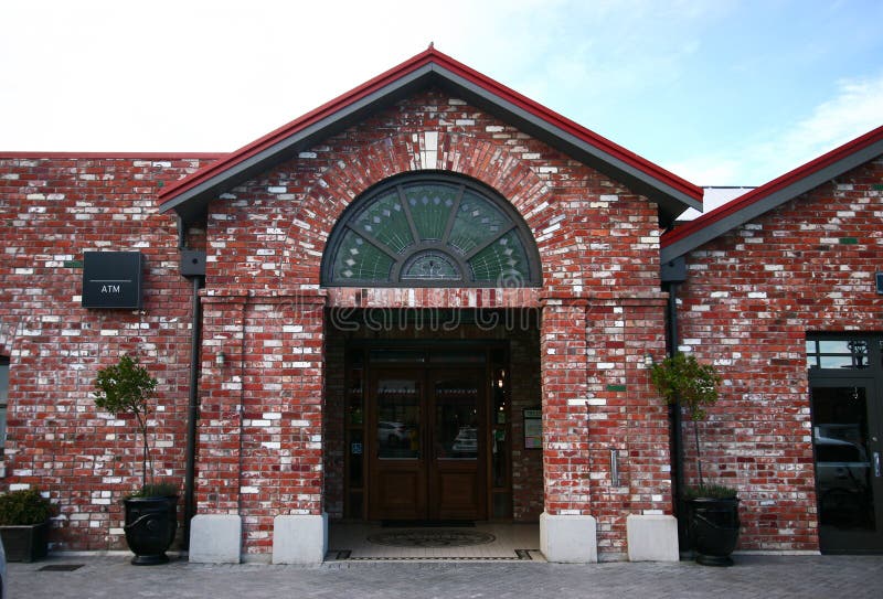 Ceglany zewnętrzny wejście garbarnia w Christchurch, Nowa Zelandia obrazy stock Ceglany zewnętrzny wejście garbarnia w Christchurch, Nowa Zelandia obrazy stock