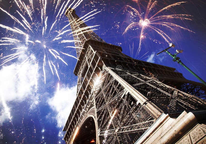 343 Eiffel Tower Fireworks New Year Paris Stock Photos - Free & Royalty ...