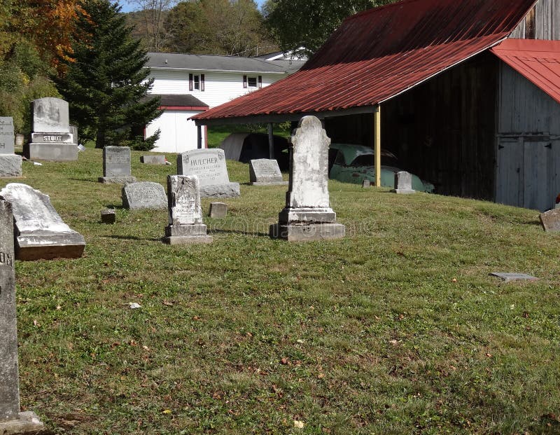Celeiro velho no cemitério