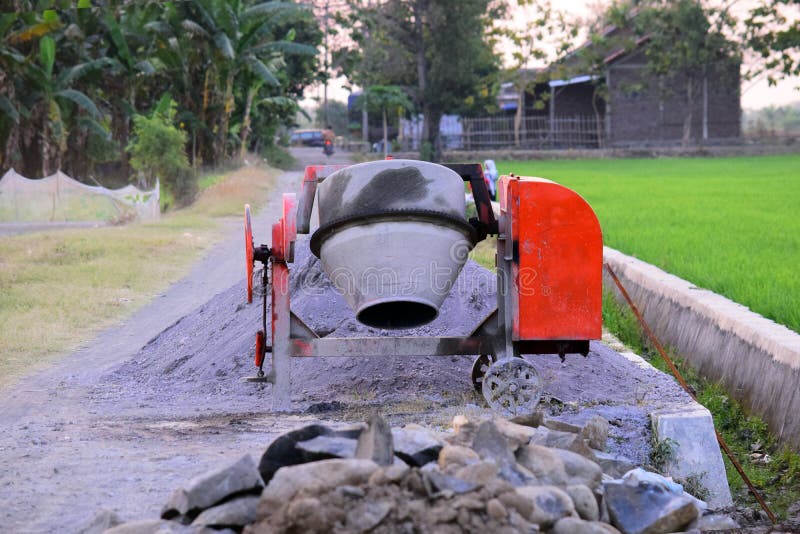 Cement Grinding Machine Concrete and Cement Mixer Machines are Needed