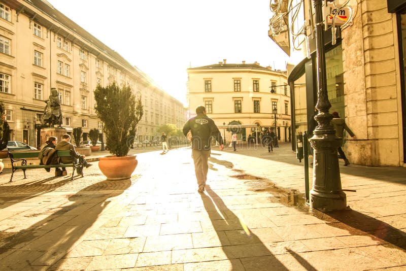 Cena de rua em Budapeste imagem de stock