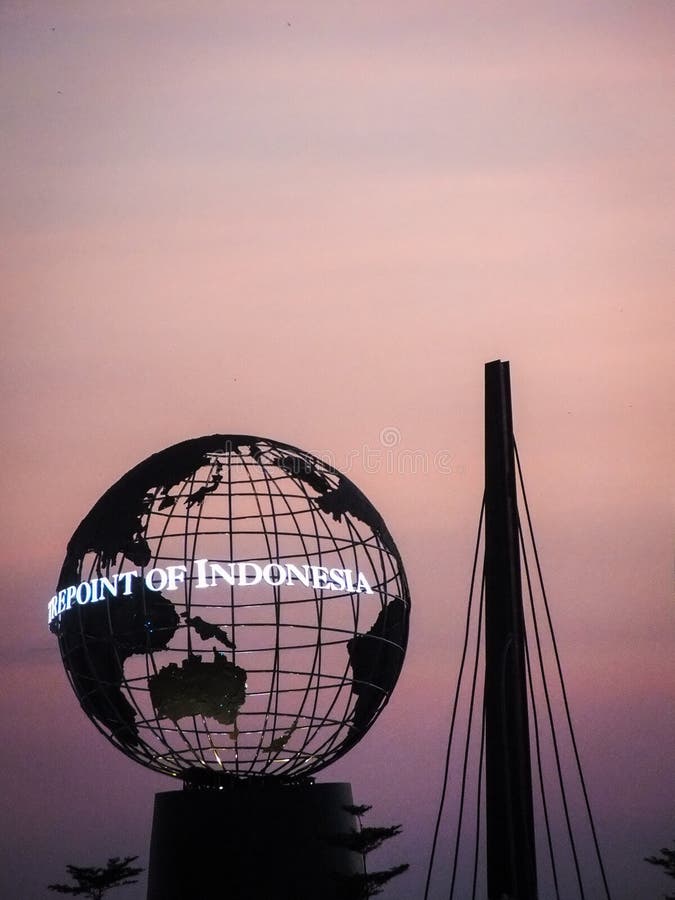 Center Point Of Indonesia Icon Building With Twilight Sky Background