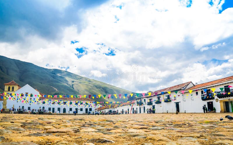 Centraal vierkant met coloniagebouwen in Villa DE Leyva - Colombia stock foto Centraal vierkant met coloniagebouwen in Villa DE Leyva - Colombia stock foto