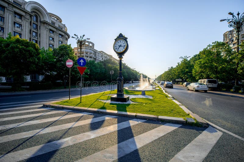 Central fyrkant i Bucharest arkivbilder Central fyrkant i Bucharest arkivbilder