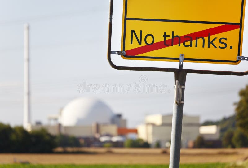 Central nuclear y ninguna muestra de las gracias imágenes de archivo libres de regalías Central nuclear y ninguna muestra de las gracias imágenes de archivo libres de regalías