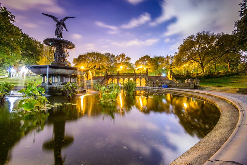 941 fotos de stock e banco de imagens de Bethesda Terrace Central Park -  Getty Images