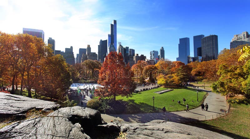 Central Park на солнечном дне, Нью-Йорк стоковые изображения