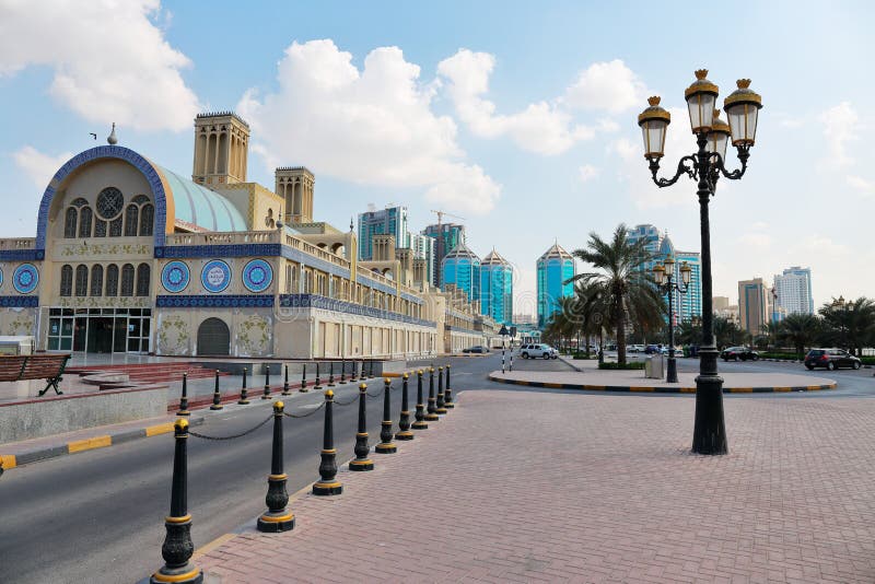 Central Souq mega galleria, SHARJAH UAE royaltyfri bild Central Souq mega galleria, SHARJAH UAE royaltyfri bild
