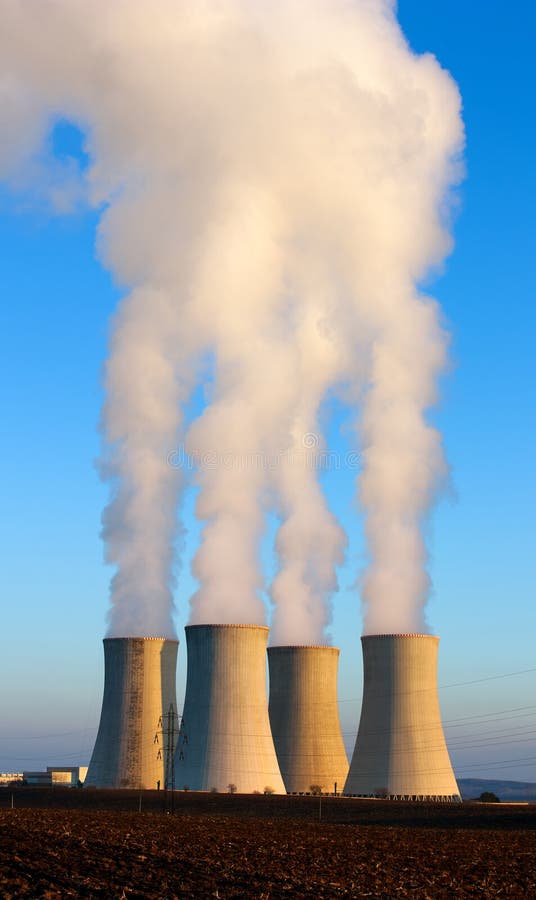Centrale nucléaire images libres de droits Centrale nucléaire images libres de droits