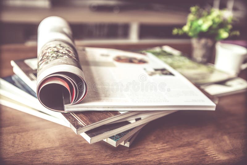 4 mots 1 image 7 lettres un journal livre empiler
