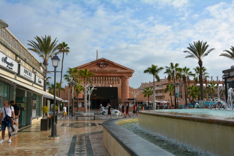 safari shopping centre tenerife