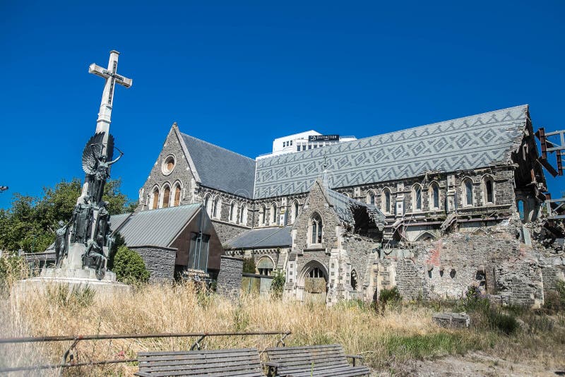 Centro da cidade de Christchurch, catedral arruinada após o terremoto fotografia de stock Centro da cidade de Christchurch, catedral arruinada após o terremoto fotografia de stock