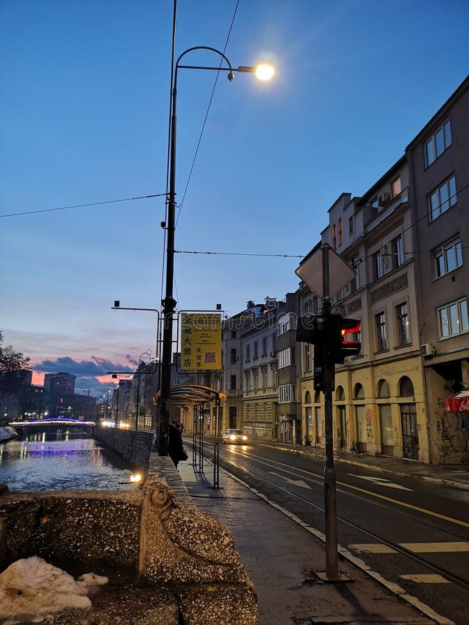 Centro de cidade bosniano em Sarajevo fotografia de stock Centro de cidade bosniano em Sarajevo fotografia de stock