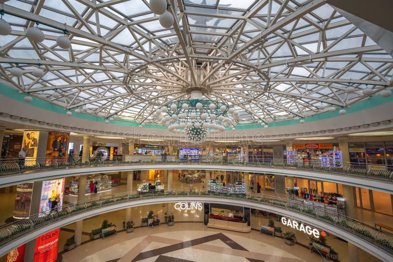 Centro de compras subterrâneo de stolitsa no interior da capital sob independência minsk belarus foto de stock