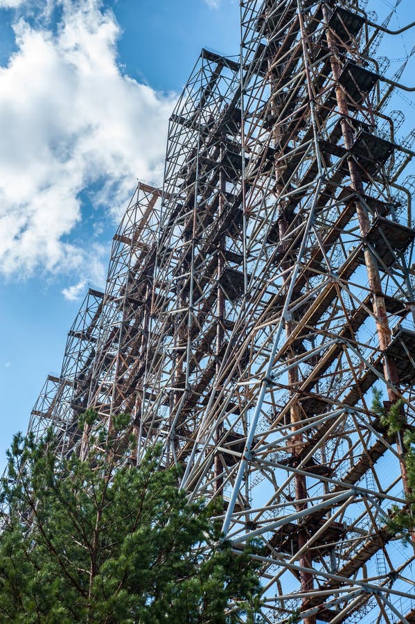 Centro de radio en el área de Pripyat, de Chernóbil conocida como ‘el arco ‘o ‘Duga ‘ fotos de archivo libres de regalías Centro de radio en el área de Pripyat, de Chernóbil conocida como ‘el arco ‘o ‘Duga ‘ fotos de archivo libres de regalías