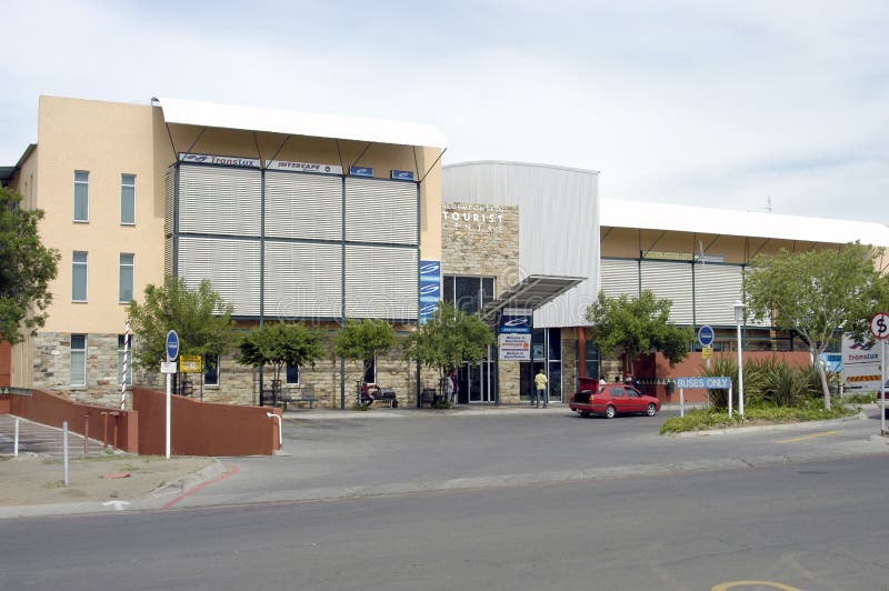Centro turistico Bloemfontein e terminal degli autobus interurbani immagine stock libera da diritti Centro turistico Bloemfontein e terminal degli autobus interurbani immagine stock libera da diritti
