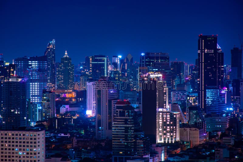 Centrum för härlig sikt av den Bangkok cityscapeskyskrapan arkivfoton Centrum för härlig sikt av den Bangkok cityscapeskyskrapan arkivfoton