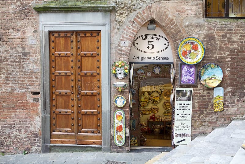 Ceramic Gift Shop, Siena, Tuscany, Italy Editorial Photo Image of