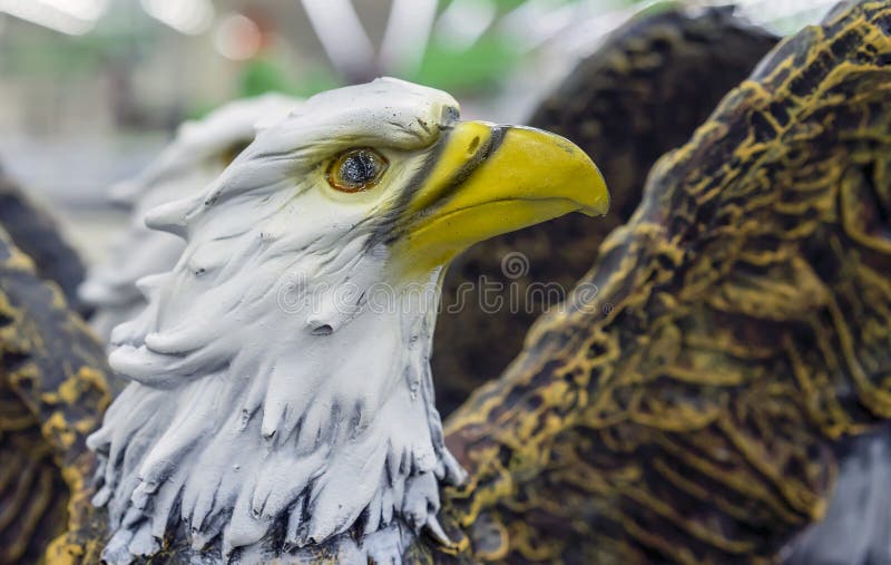 Ceramic statuette of bald eagle in a souvenir shop royalty free stock photography Ceramic statuette of bald eagle in a souvenir shop royalty free stock photography
