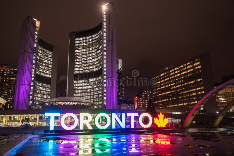 Cerca vista nuevo ayuntamiento Toronto imágenes de archivo libres de regalías Cerca vista nuevo ayuntamiento Toronto imágenes de archivo libres de regalías