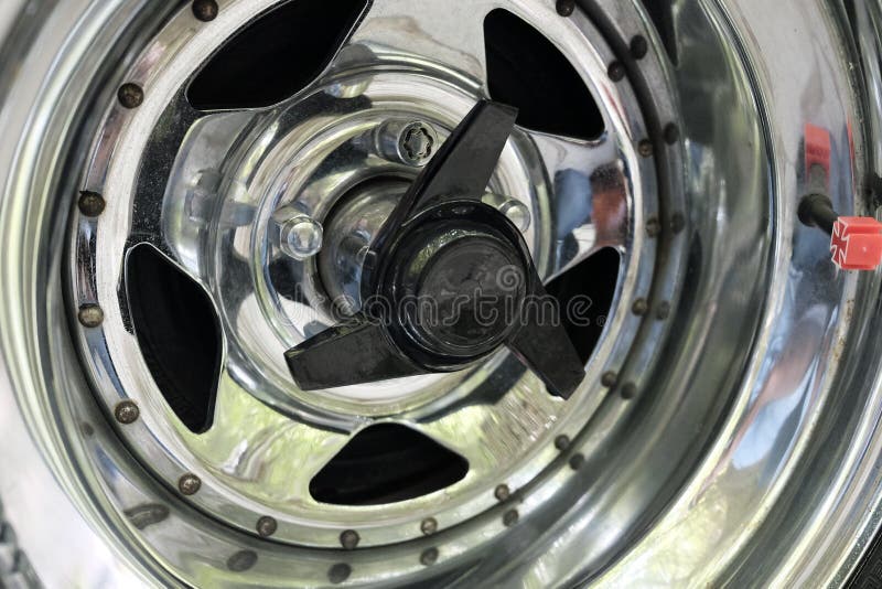 Cerchione di automobile cromato immagini stock Cerchione di automobile cromato immagini stock