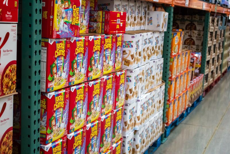 Cereal aisle en Costco imagen Imagen - 156227355