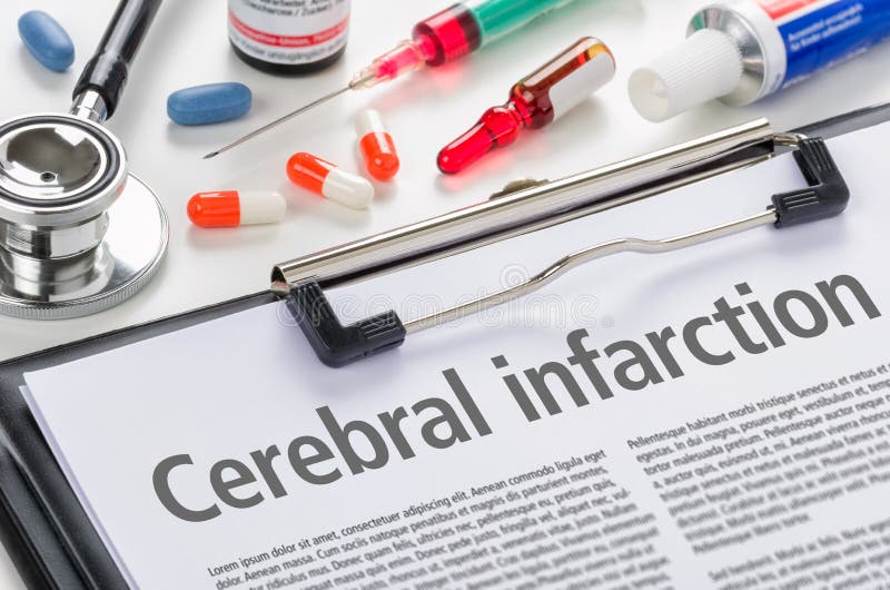 Cerebral infarkt som är skriftlig på en skrivplatta royaltyfri foto Cerebral infarkt som är skriftlig på en skrivplatta royaltyfri foto