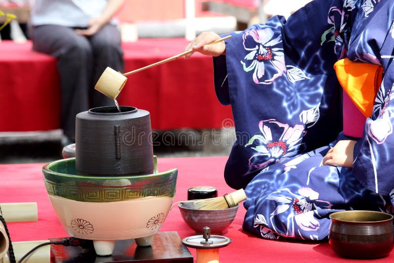 Ceremonia de té verde japonesa foto de archivo libre de regalías Ceremonia de té verde japonesa foto de archivo libre de regalías