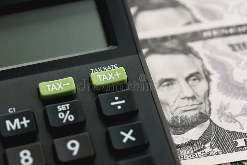 Cerrado encima del tiro de menos/más del IMPUESTO los botones con la IMPOSICIÓN FISCAL del texto encendido imágenes de archivo libres de regalías Cerrado encima del tiro de menos/más del IMPUESTO los botones con la IMPOSICIÓN FISCAL del texto encendido imágenes de archivo libres de regalías