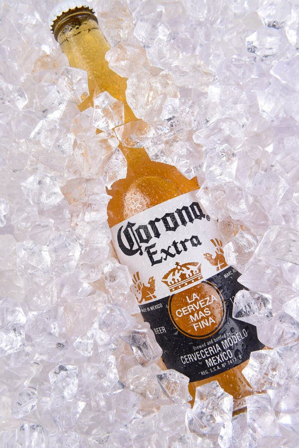 Cerveja de Corona Extra no gelo