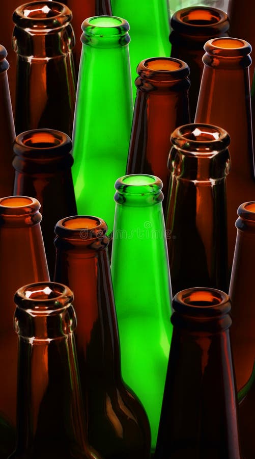 Cerveza vacía colorida imágenes de archivo libres de regalías Cerveza vacía colorida imágenes de archivo libres de regalías