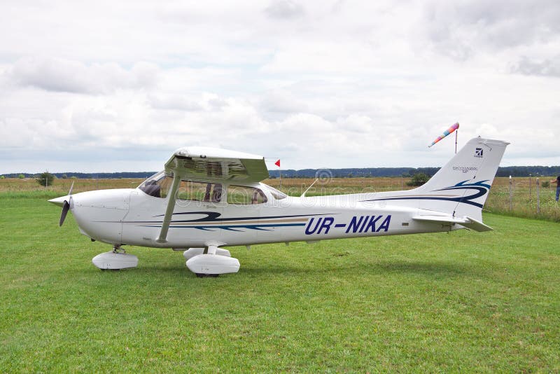 Cessna 172 Skyhawk Redaktionelles Stockfotografie Bild Von