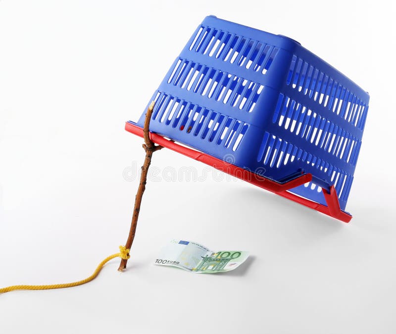Cestino di acquisto - concetto della presa del consumatore fotografia stock libera da diritti Cestino di acquisto - concetto della presa del consumatore fotografia stock libera da diritti