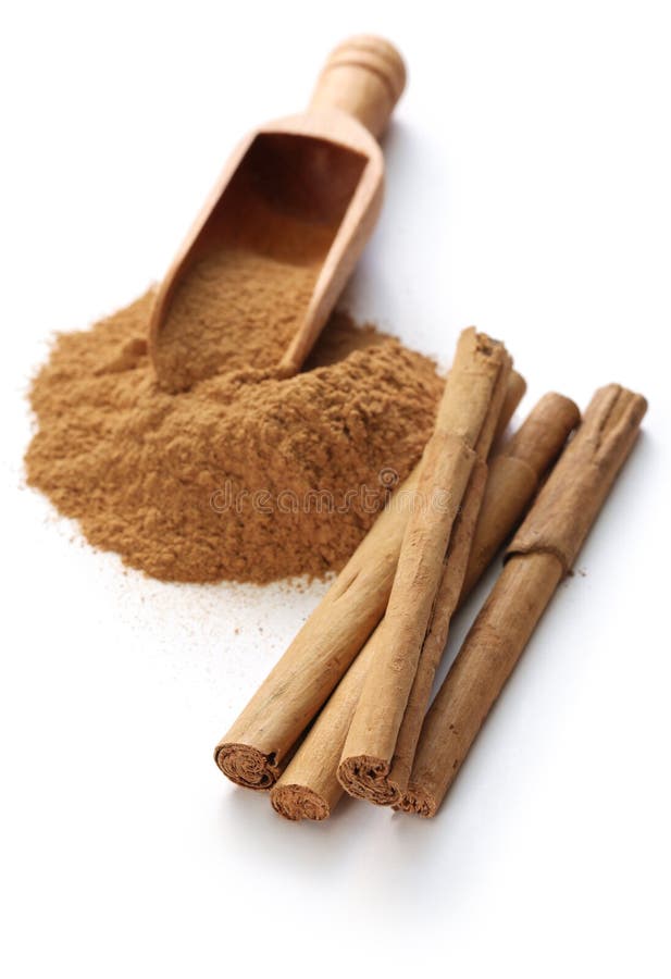 Ceylon cinnamon sticks and powder