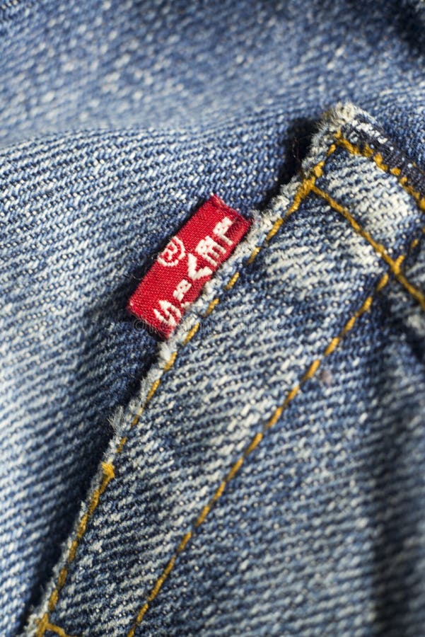 Closeup Detail of Levi `s Red Tag on Levi `s Jeans. Editorial Photo - Image  of editoria, clothing: 177167841