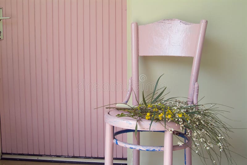 chair flowers old pink στοκ εικόνα chair flowers old pink στοκ εικόνα