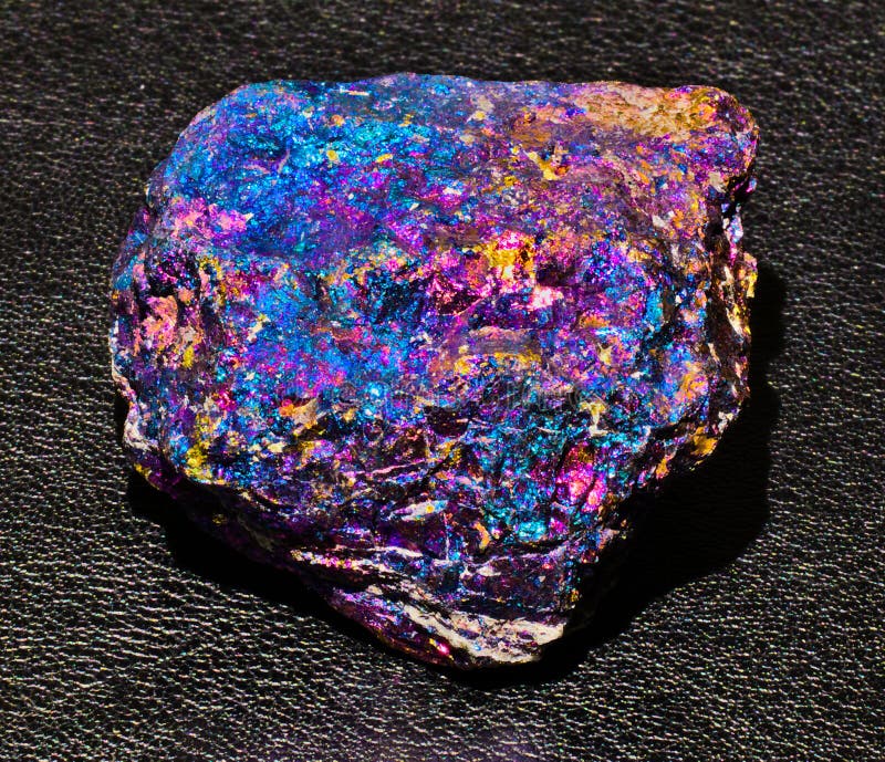 Chalkopyrietmonster stock foto