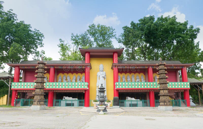 Висок Шани Cham (10 тысяч Buddas) стоковые изображения rf