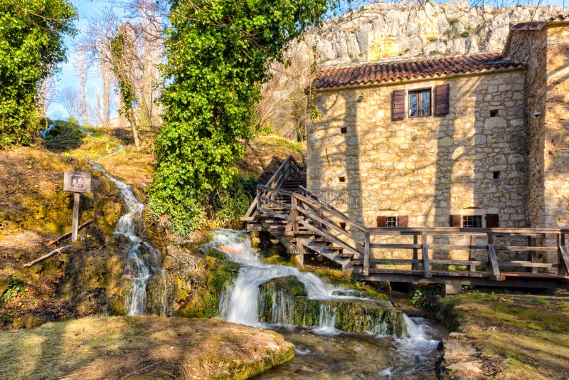 Chambre par la cascade Chambre par la cascade