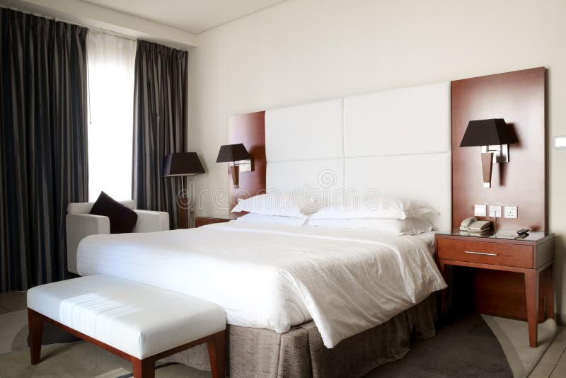 Model De Chambre A Coucher En Bois Rouge : Annonces Meubles Articles