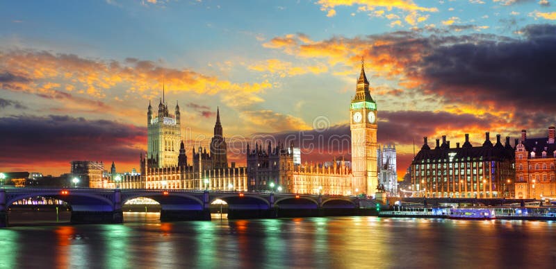Chambres du parlement - grand Ben, Londres, R-U photographie stock libre de droits Chambres du parlement - grand Ben, Londres, R-U photographie stock libre de droits