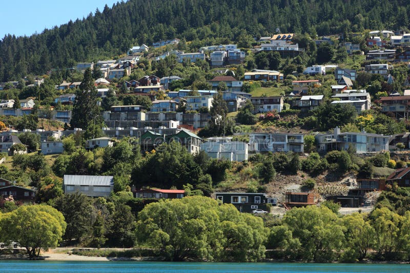 Houses along Lake Wakatipu, Queenstown, Otago, New Zealand. Houses along Lake Wakatipu, Queenstown, Otago, New Zealand.