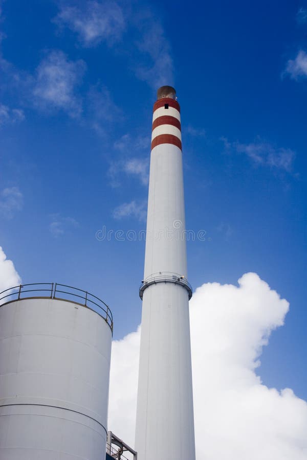 Chaminé industrial foto de stock royalty free Chaminé industrial foto de stock royalty free