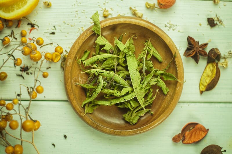 Chamomile Herbal Tea Health Tea Ingredients Clove Saffron Verbena