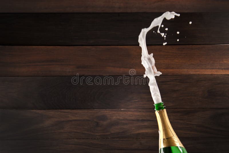 Champagne Explosion - nouvelle année de célébration photos stock Champagne Explosion - nouvelle année de célébration photos stock