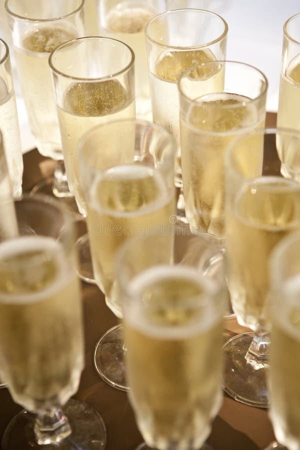260+ Champagne flutes Free Stock Photos StockFreeImages