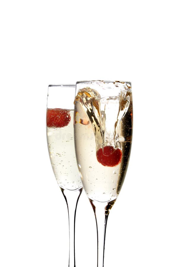 Champagne-Glas Mit Erdbeere Stockbild - Bild von vorabend, glückwünsche ...