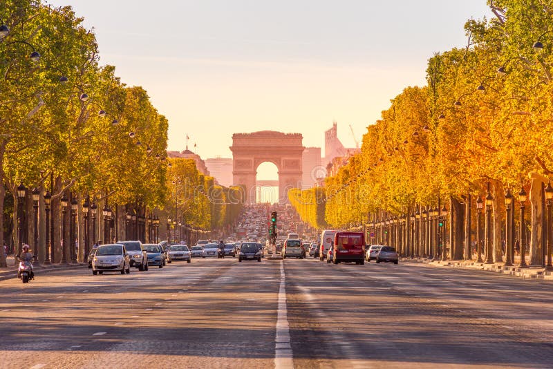 Champs Elysees Redactionele Stock Afbeelding Image Of Frans