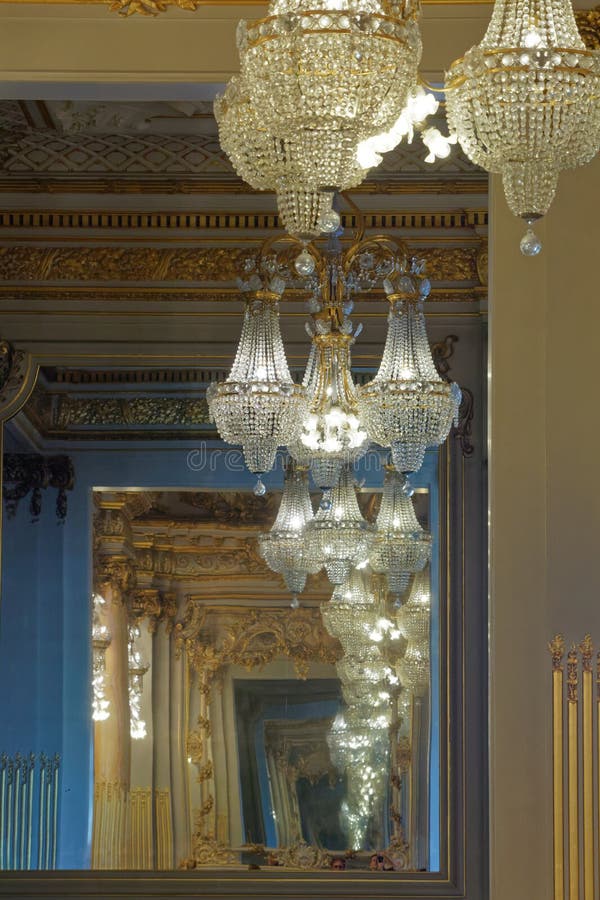 Chandelier infinity at MusÃ©e d`Orsay